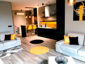 APARTAMENT ELEGANCE YELLOW w Nautica Resort, Giżycko
